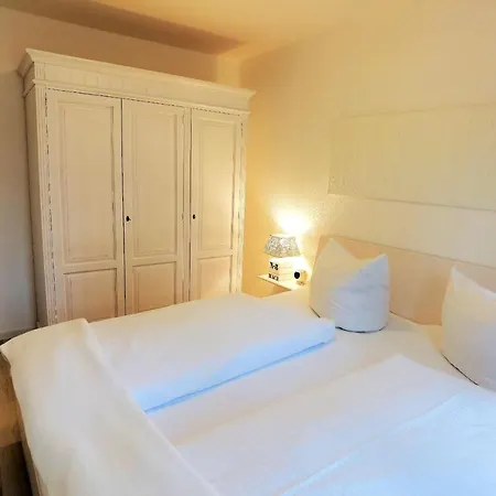 Elke Am Kurfürstensteg * Bad Saarow